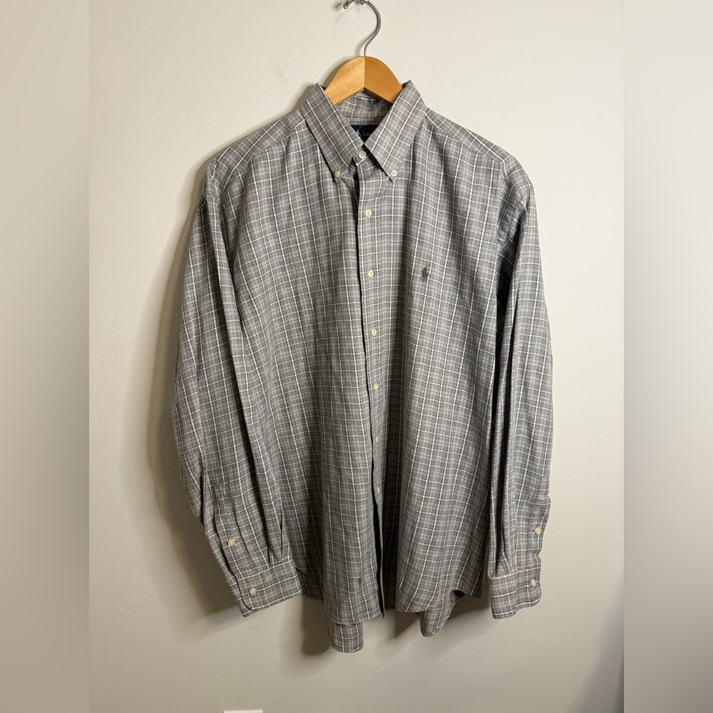 Men's Gray Plaid Button-Down Shirt